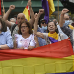 Cientos de personas se manifiestan en contra de Juan Carlos I en Madrid