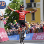 Richard Carapaz mantiene cima en el Giro de Italia, Buitrago gana la 17ma. etapa