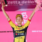 Bouwman gana 19na. etapa del Giro de Italia; Carapaz aun con maillot rosa