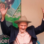 El hombre más viejo del mundo celebra sus 113 años con pompa venezolana