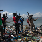 Bandas haitianas se acercan a frontera