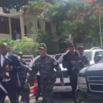 Autoridades trasladan a Miguel Cruz de iglesia donde se refugió tras matar a Orlando Jorge Mera