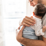 Abinader aumenta permisos por paternidad en la administración pública