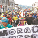 Marcha liderada por mujeres indígenas pide salida del presidente de Ecuador