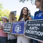 El 52% de los estadounidenses creen que el fin del aborto como derecho federal es un 