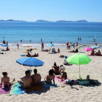 “Evacuar” en las playas de esta ciudad de España podría costar más de RD$40 mil