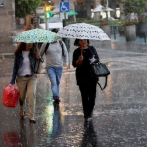 Las lluvias continúan este lunes; mantienen alerta contra inundaciones
