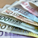 El euro cae a 1,03 dólares, su valor mínimo desde hace veinte años