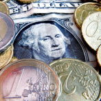 El euro cae por debajo de 1,01 dólares, es la primera vez desde 2002