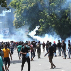 Manifestantes incendian la residencia privada de primer ministro de Sri Lanka
