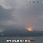 Evacuadas medio centenar de personas por la erupción de un volcán japonés