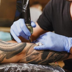 Piden supervisar centros de tatuajes por la viruela