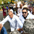CMD tras forcejeo con policías: “Que se prepare el presidente, mañana le daremos la respuesta que él se merece”