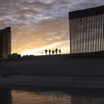 EEUU cerrará huecos en el muro fronterizo en Arizona