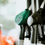 El precio del galón de gasolina en Estados Unidos cae por debajo de 4 dólares
