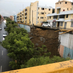 Derrumbe de pared afecta tránsito en avenida Las Carreras, en Santiago