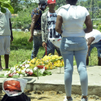 Dolor y trauma en el triple entierro de familia Rosario