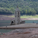 La sequía en España hace aflorar viejos monumentos sumergidos