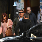Cristina Fernández se retira de su domicilio horas después del atentado