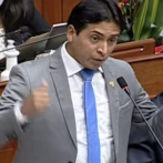El Congreso de Perú suspende por 120 días a un diputado acusado de violación