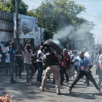 Haitianos asedian al Gobierno y vuelven a las calles con más protestas