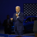 Biden, en el Salón de Detroit, destaca el impulso a los autos éléctricos