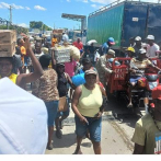 Haitianos cruzan a abastecerse en el país