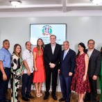 Consulado Dominicano en Miami reconoce al comunicador Oscar Haza