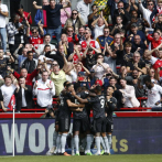 Arsenal se impone 3-0 al Brentford y es líder de la Liga Premier