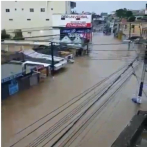 El río Duey inunda Los Platanitos en Higüey