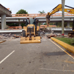 Inician demolición total de puente caído en Pontón, La Vega