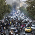 Protestas causan 17 fallecimientos tras muerte mujer iraní