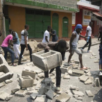 Haití: Incendian Ministerio de Economía en Gonaives y Puerto Príncipe paralizado