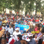 Multitud asiste a “Marcha Patriótica” en Santiago
