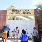 Escuela Minerva Mirabal arropada por la insalubridad