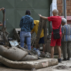 Frenética búsqueda de sobrevivientes entre los escombros de deslave en Venezuela