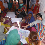 Malala visita campamentos de damnificados por inundaciones en Pakistán