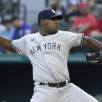 Yankees incluyen a cinco pitchers dominicanos en su nómina
