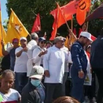 Médicos, maestros y dirigentes comunitarios de SFM protestan contra las ARS