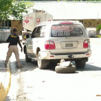 Detienen esposa de un gobernador haitiano en un vehículo cargado de municiones en Elías Piña