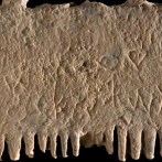 Un conjuro contra piojos en un peine de 3,700 años de antigüedad