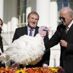 La Casa Blanca inicia las fiestas de Navidad perdonando a dos pavos