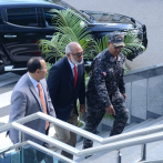 Presidente Luis Abinader encabeza encuentro con directores de medios en la Policía Nacional