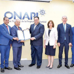 ONAPI entrega dos patentes invención sobre el cáncer