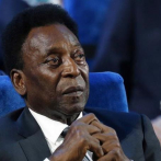 Pelé dice que está fuerte y siguiendo su tratamiento contra el cáncer