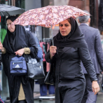 Irán podría bloquear las cuentas bancarias de mujeres que no usen el velo