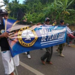 Vendedores de la playa de Sosúa protestan en reclamo de obras