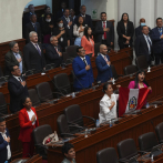Congreso de Perú cita a vicepresidenta para que jure como jefa de Estado