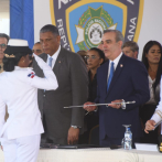 Luis Abinader encabeza graduación de 28 oficiales de la Policía Nacional que se integrarán a las labores del orden