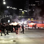 Brasil: Policía cumple órdenes de allanamiento por protestas